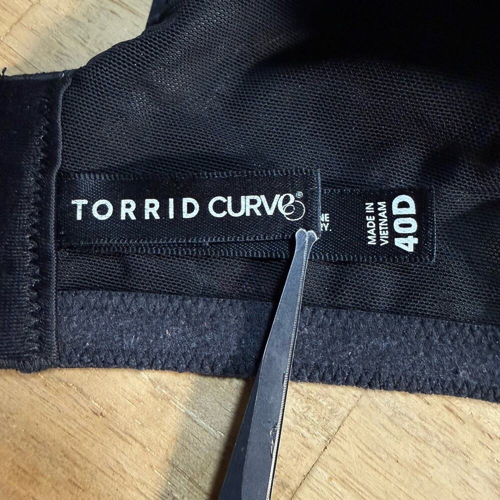 Torrid Curve 360 Back Smoothing Push Up Plunge Bl… - image 5